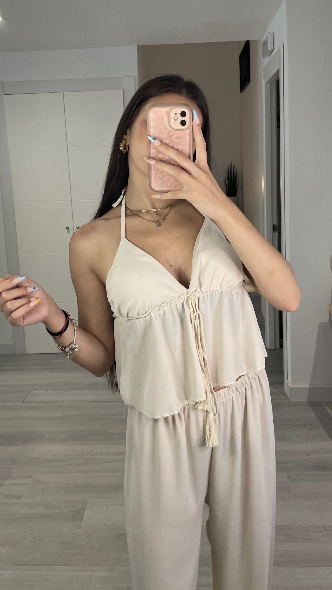 Conjunto Boho en color blanco roto de medio cuerpo