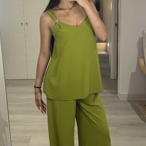 Conjunto Venecia en color verde lima de cuerpo entero